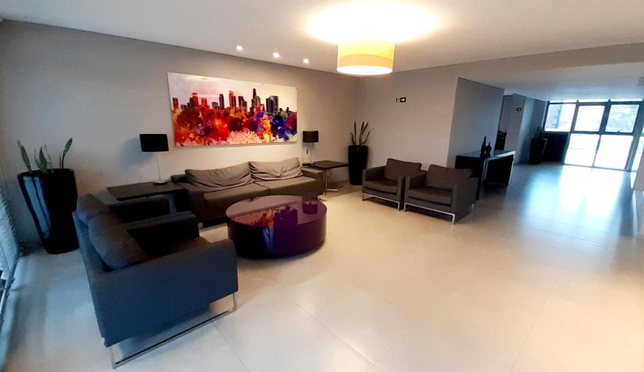 Estudio Aconchegante No Centro De Curitiba - Ar Condicio E Localizacao Perfeita! Εξωτερικό φωτογραφία