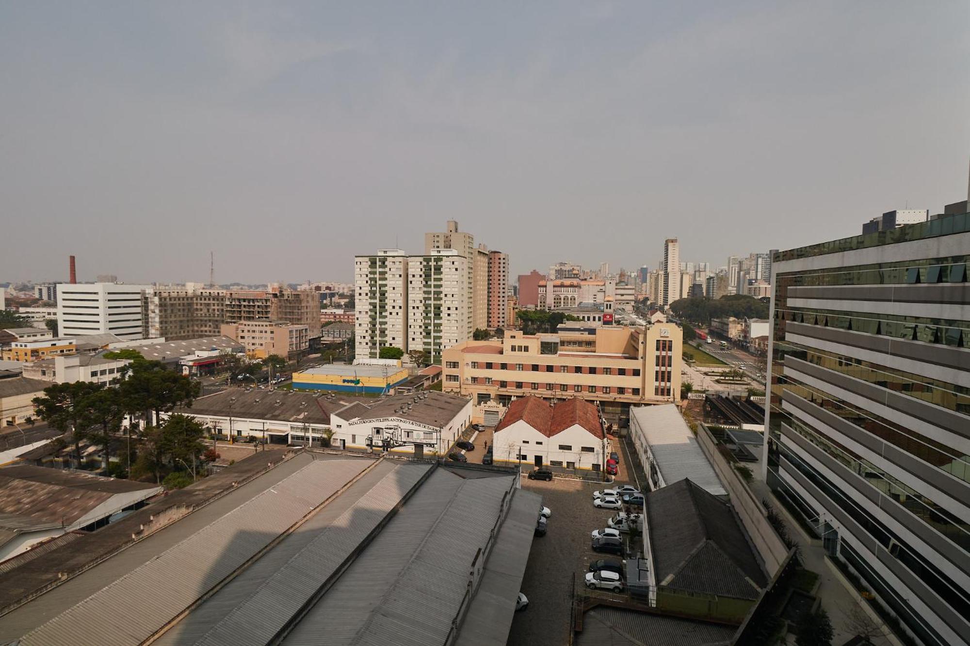 Estudio Aconchegante No Centro De Curitiba - Ar Condicio E Localizacao Perfeita! Εξωτερικό φωτογραφία