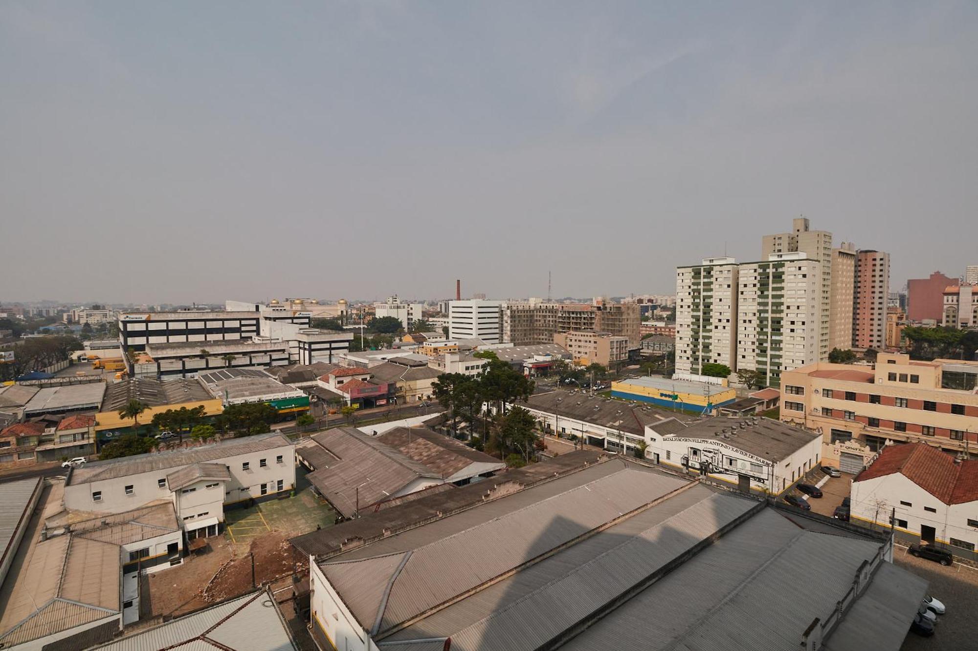 Estudio Aconchegante No Centro De Curitiba - Ar Condicio E Localizacao Perfeita! Εξωτερικό φωτογραφία